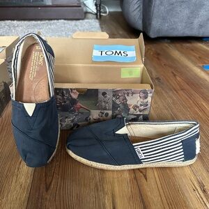 TOMS Classic Navy and White Espadrilles